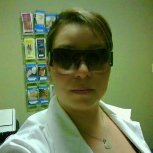 Meet your Posher, Veronica